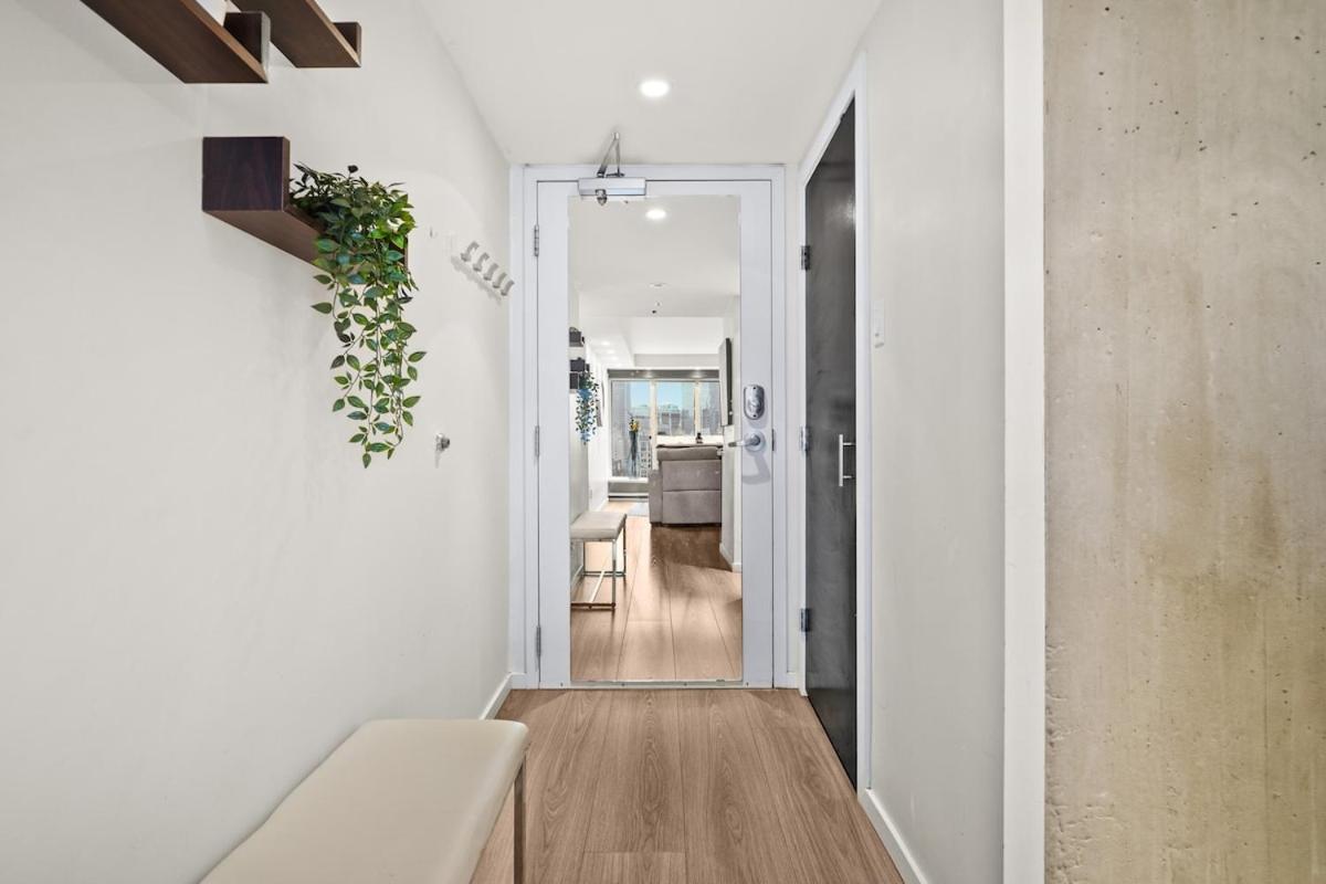 Beautiful 2 Bed Home Dt With Free Parking Vancouver Exteriör bild