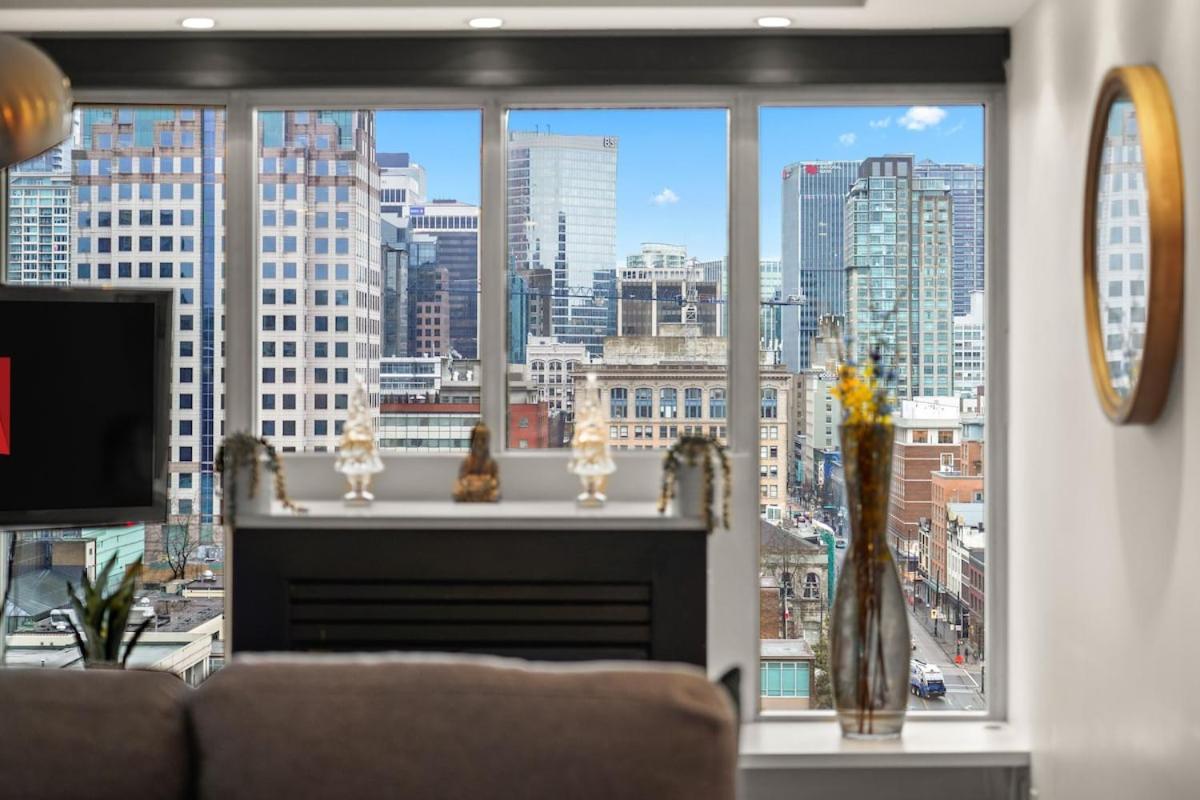 Beautiful 2 Bed Home Dt With Free Parking Vancouver Exteriör bild