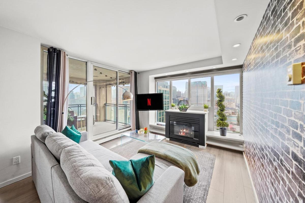 Beautiful 2 Bed Home Dt With Free Parking Vancouver Exteriör bild